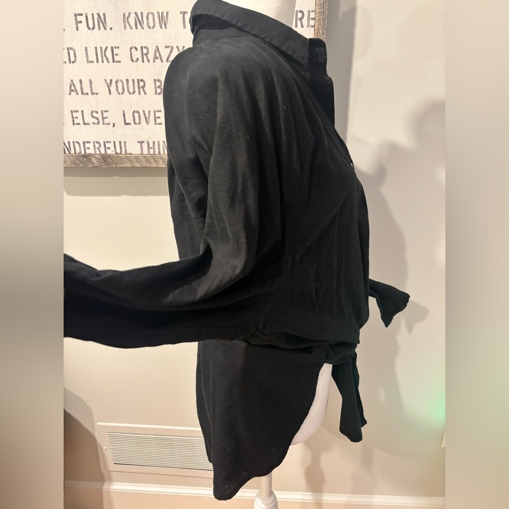 Aerie Black Linen Button-Up Shirt - Picture 2 of 6